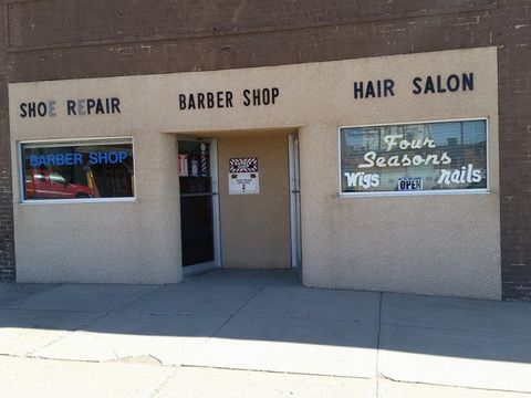 Four Seasons Hair & Wig Salon, beauty salon in McCook, NE