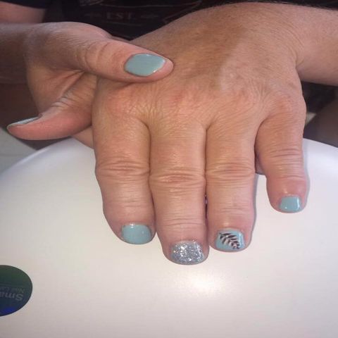 Illustration of Kylie at Aphrodite, beauty salon in McCook, NE